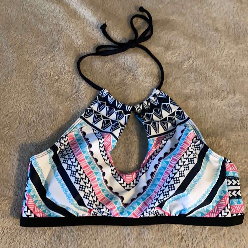 Bikini top Size S. Heart & Harmony, multi color